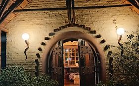 African Silhouette Guesthouse 18 Min From Airport Shuttle Included